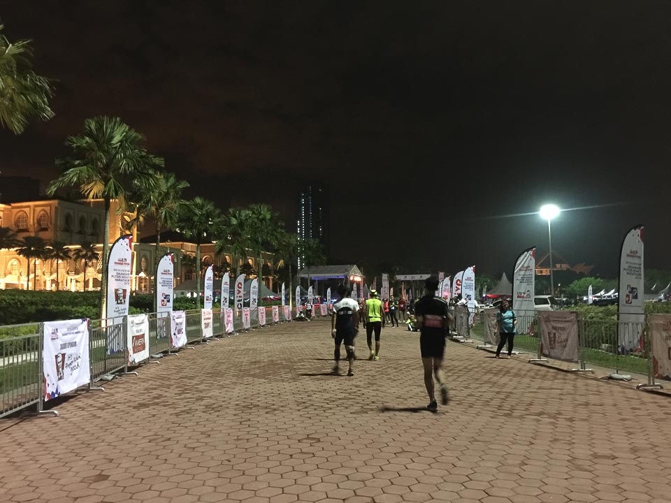 Iskandar Puteri Night Marathon 2018 Race Review: A Hard Battle